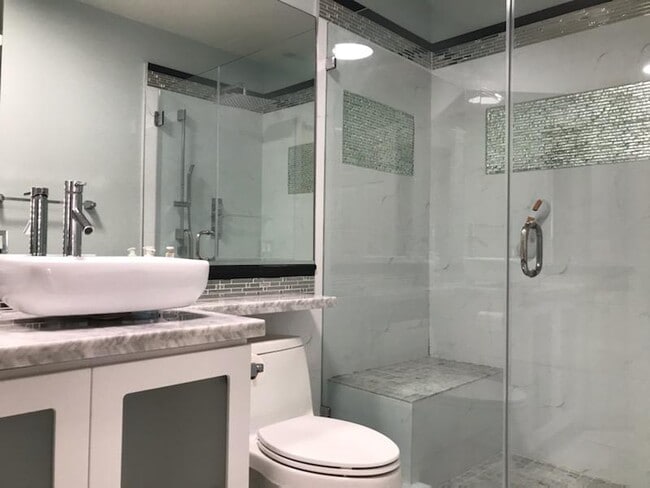 Building Photo - 1000 Calle Allegre