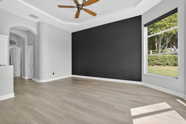 Building Photo - 2162 Stotesbury Way