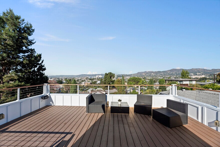 Building Photo - 1662 Lucile Ave