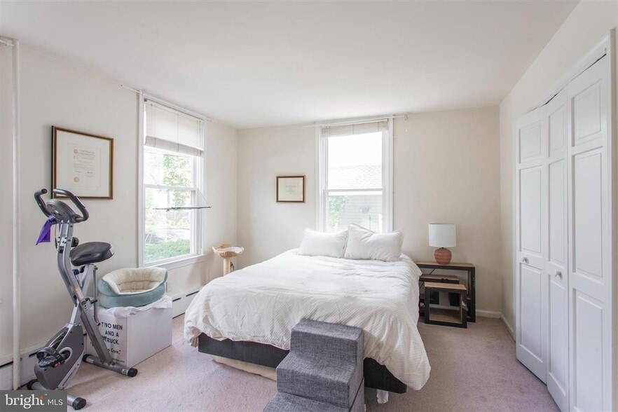 Main bedroom - 122 Union Ave