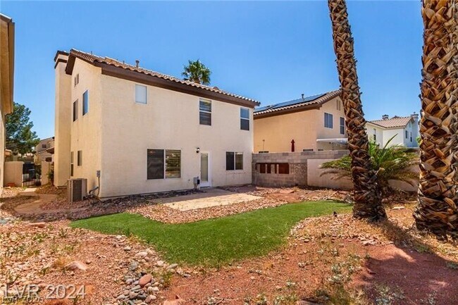 Building Photo - 9424 Deer Lodge Ln