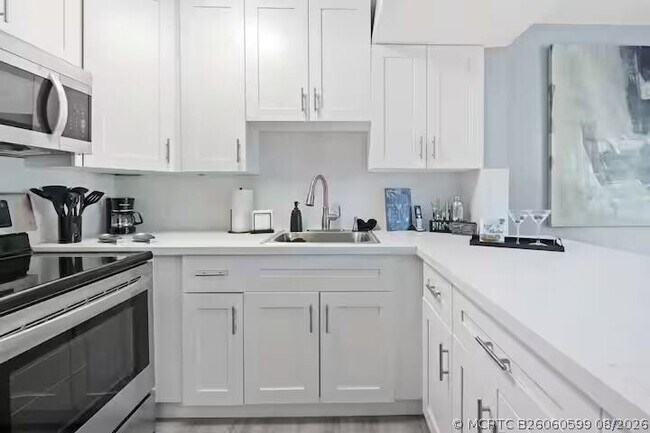 Building Photo - 2015 NW 37th Terrace