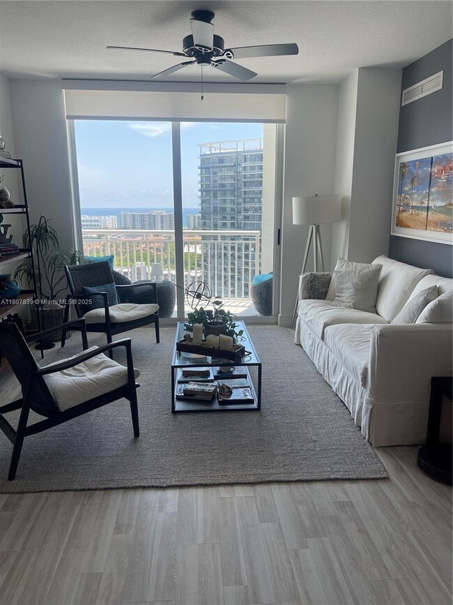 Building Photo - 1755 E Hallandale Beach Blvd