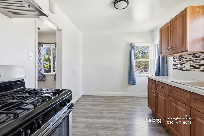 Building Photo - 7090 Lime Ave