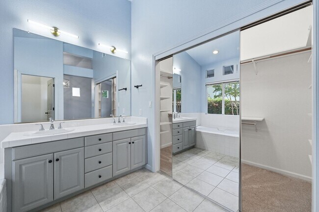 Building Photo - Contemporary Single Level North Napa Home