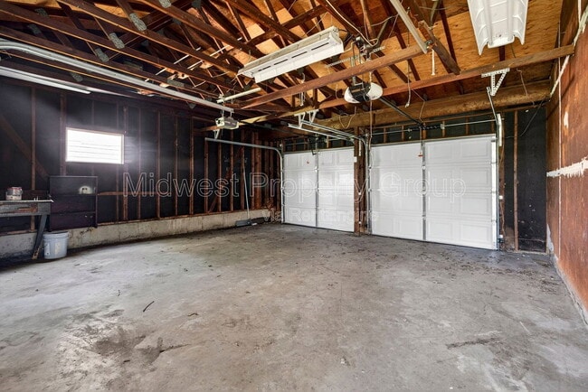 Building Photo - 515 Topaz Ave