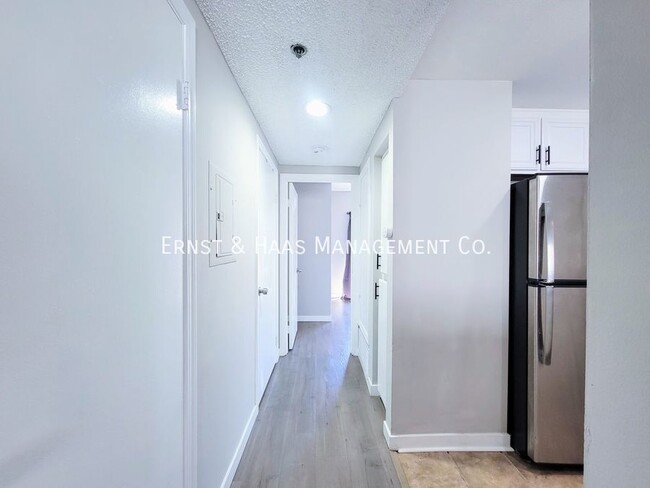 Building Photo - Beautiful and Modern 1 Bedroom + Loft Cond...