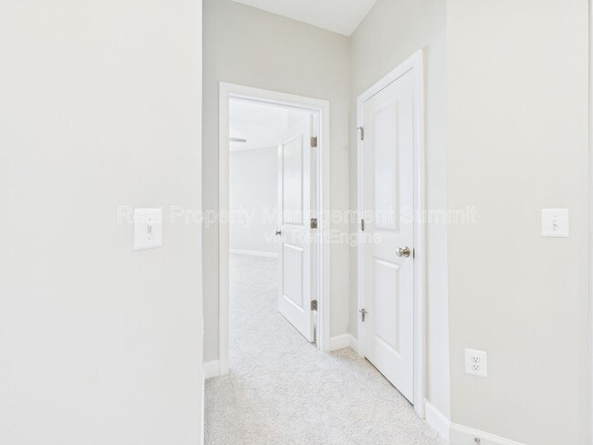Building Photo - 3483 Monterey Dr