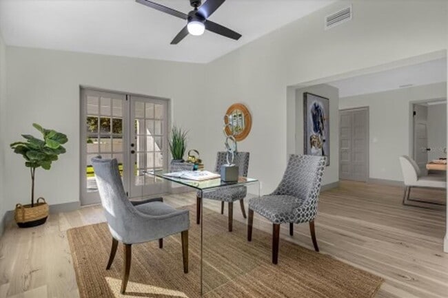 Building Photo - Newly Renovated, Luxurious 4 Bedroom 3 Bat...