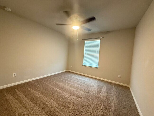 Building Photo - 12930 Lilly Pass