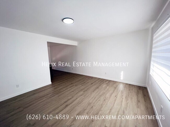 Building Photo - 521 Live Oak Ave