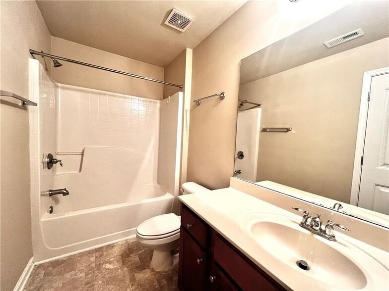 Building Photo - 115 Tyson Woods Rd