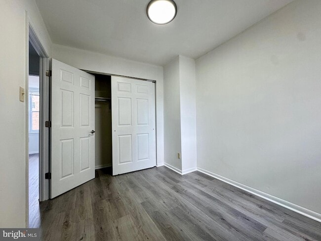 Building Photo - 1136 Mt Vernon St