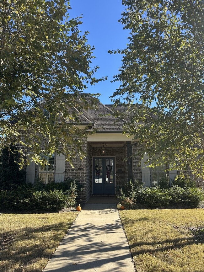 Primary Photo - 170 Mulberry Ln