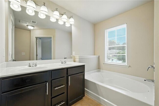 Building Photo - 2408 Chancery Mill Ln