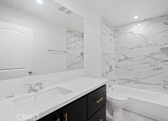 Building Photo - 10422 Graham Ave