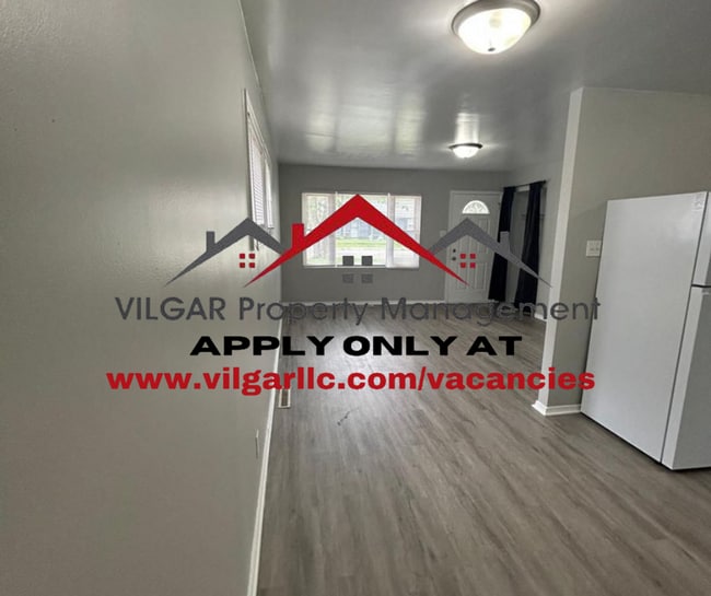 Building Photo - Step into this freshly updated 3 bed, 1 ba...