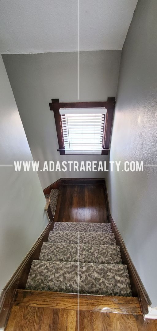 Building Photo - Amazing Historic Independence Home-Available NOW!!