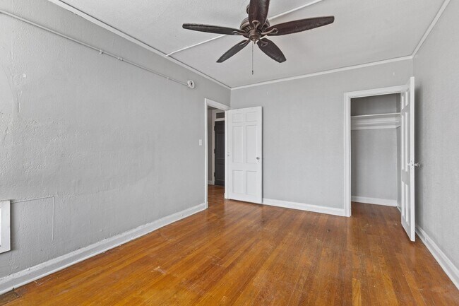 Building Photo - 28 E 16th St