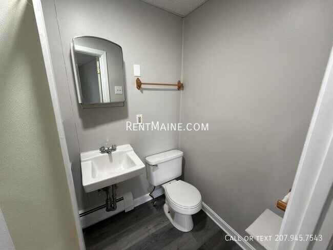 Building Photo - 124 York St