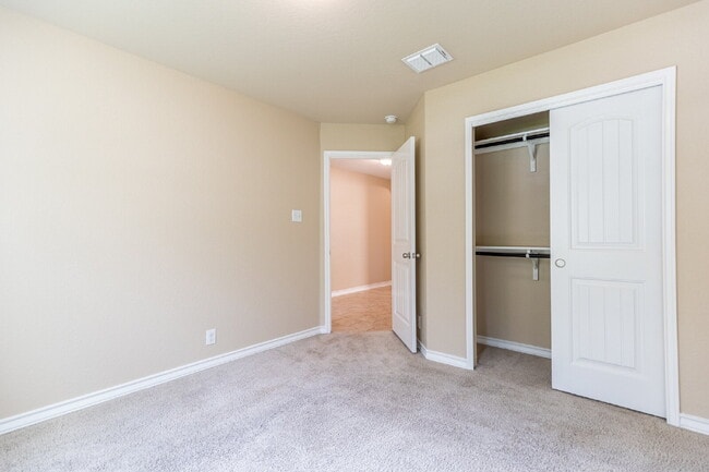 Building Photo - 15458 Bobwhite Quail