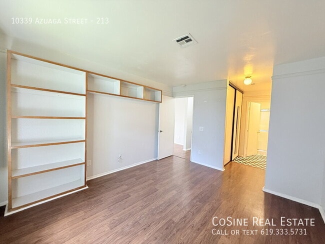 Building Photo - 10339 Azuaga St