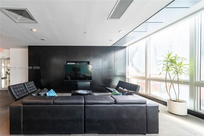 Building Photo - 1200 West Ave