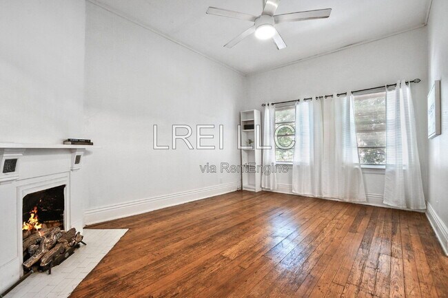 Building Photo - 710 Rubel Ave