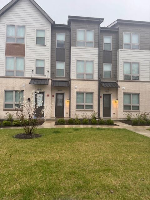 Primary Photo - 15649 Lamon Ave