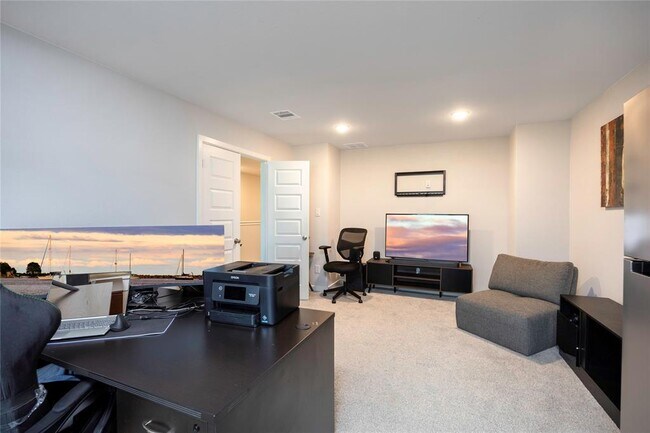 Building Photo - 7702 Kenora Wy