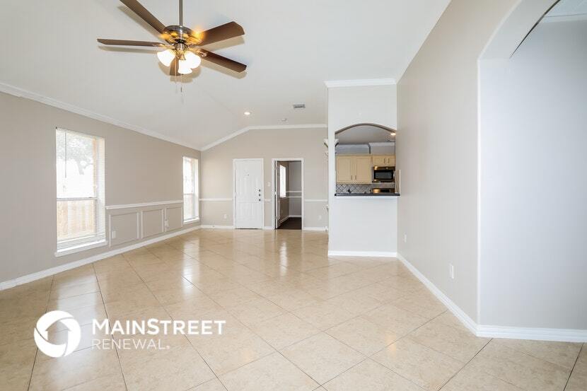 Building Photo - 16811 Creek Trail