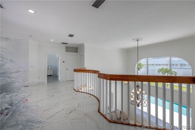 Building Photo - 4707 SW 195th Terrace