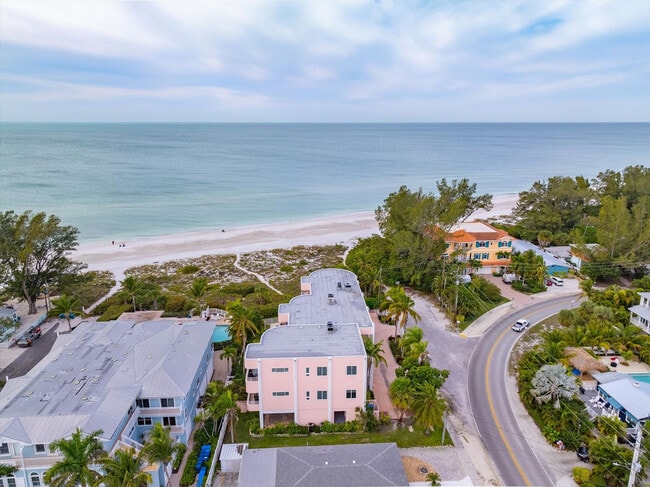 Building Photo - 3708 Gulf Dr