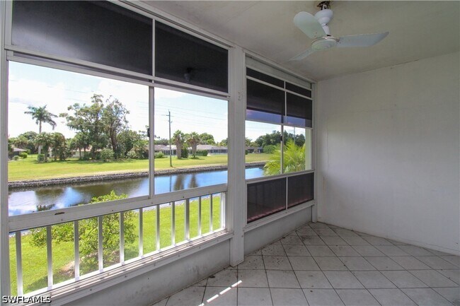 Building Photo - 300 Valley Stream Dr