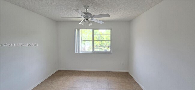 Building Photo - 4149 N Haverhill Rd