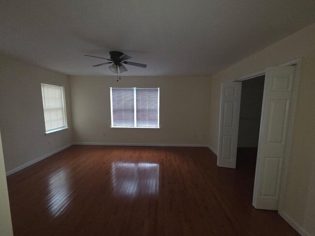 Building Photo - Spacious 5-Bedroom Home for Rent in Goshen...