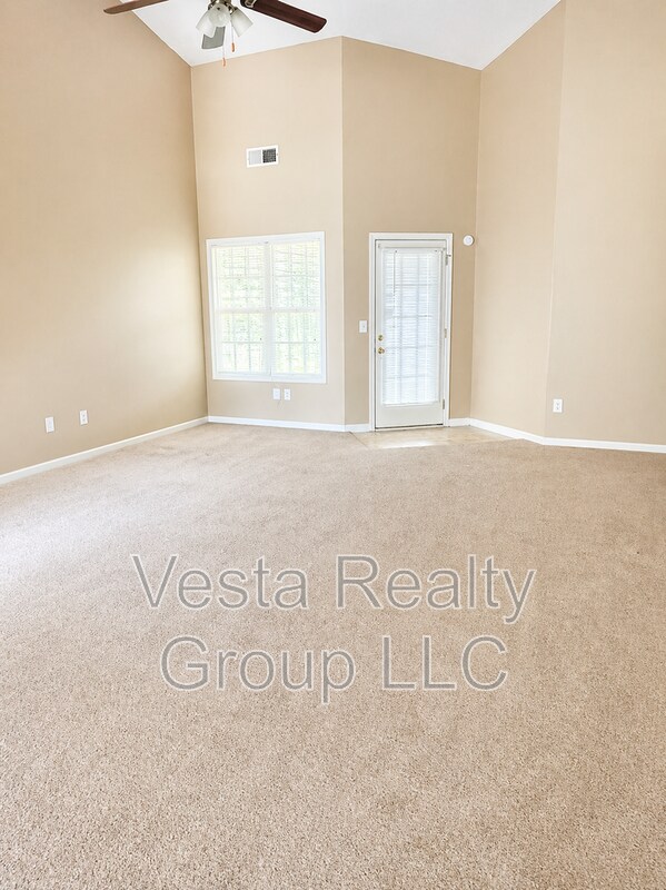 Building Photo - 1055 City Park Dr