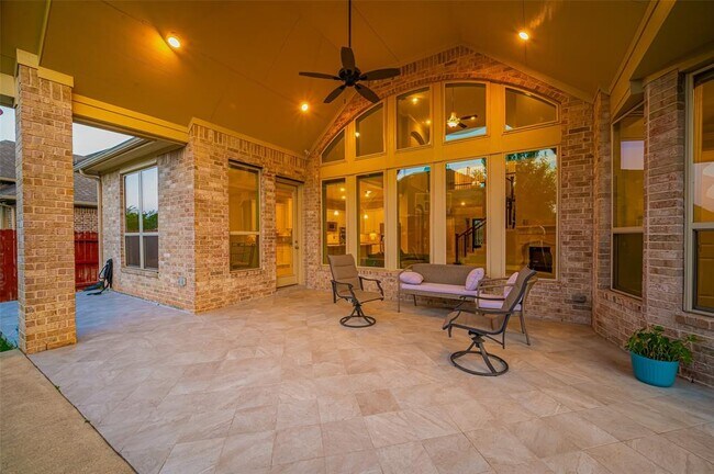 Building Photo - 16818 Calcots Dr