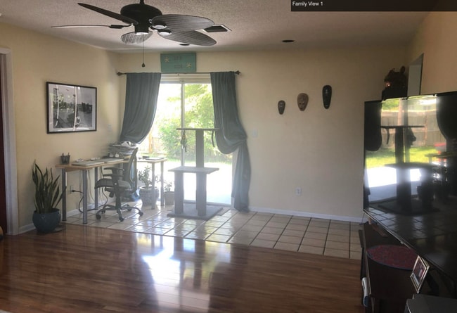 Building Photo - Indialantic 2 Bedroom Home