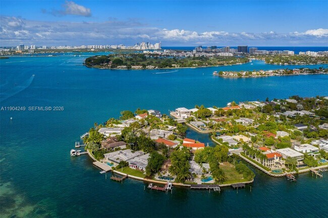 Building Photo - 7975 Biscayne Point Cir