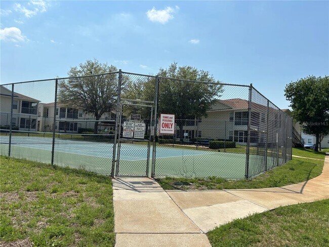 Building Photo - 8838 Coral Palms Ct