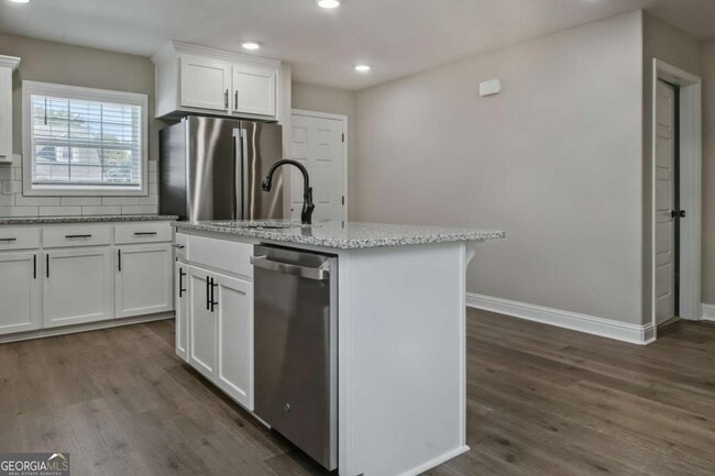 Building Photo - 411 Madison Ave