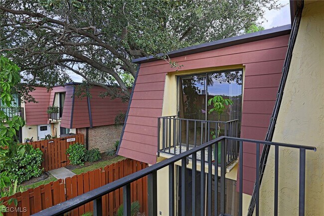 Building Photo - 1570 Park Meadows Dr