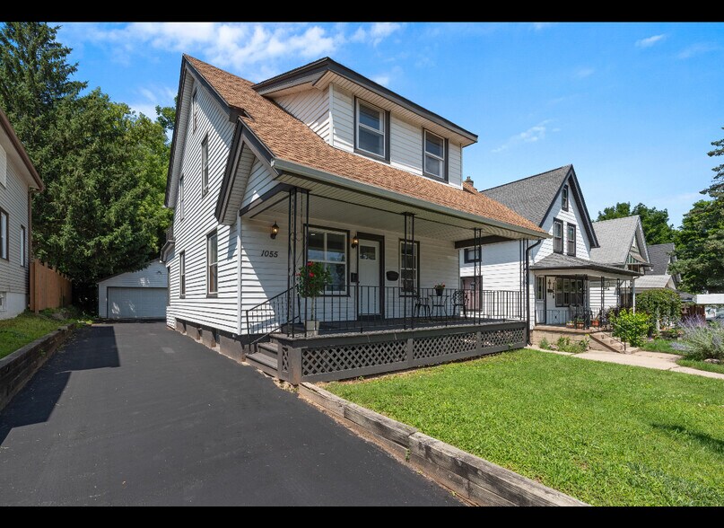 Building Photo - 1055 N 68th St