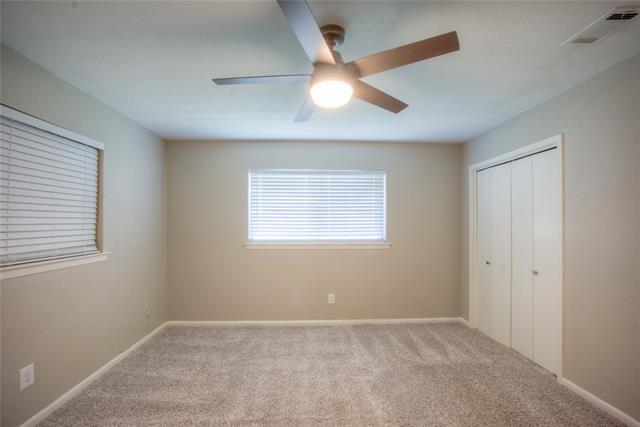 Building Photo - 530 Lawnmeadow Dr