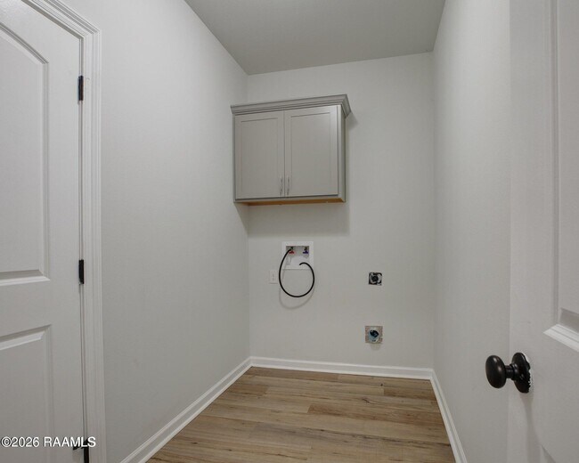 Building Photo - 306 Tall Meadows Ln