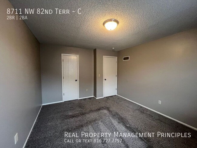 Building Photo - **MOVE-IN SPECIAL** Newly Renovated 2 bedr...