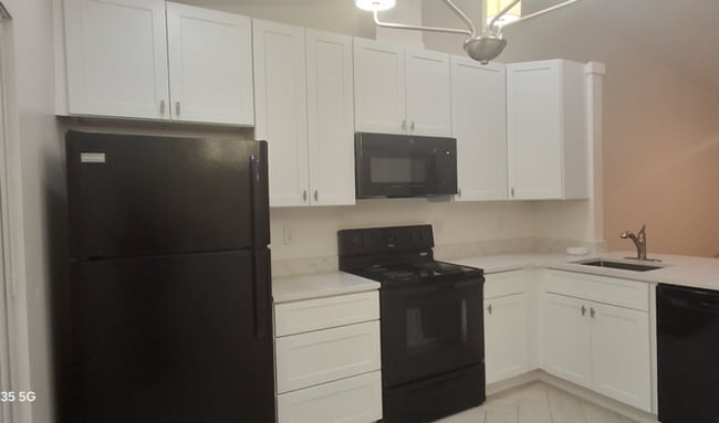 Building Photo - 12240 Eastcove Dr