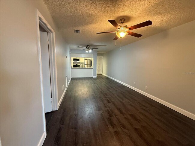Building Photo - 3802 N Oak Dr