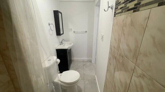 Building Photo - 1442 NW 61st St